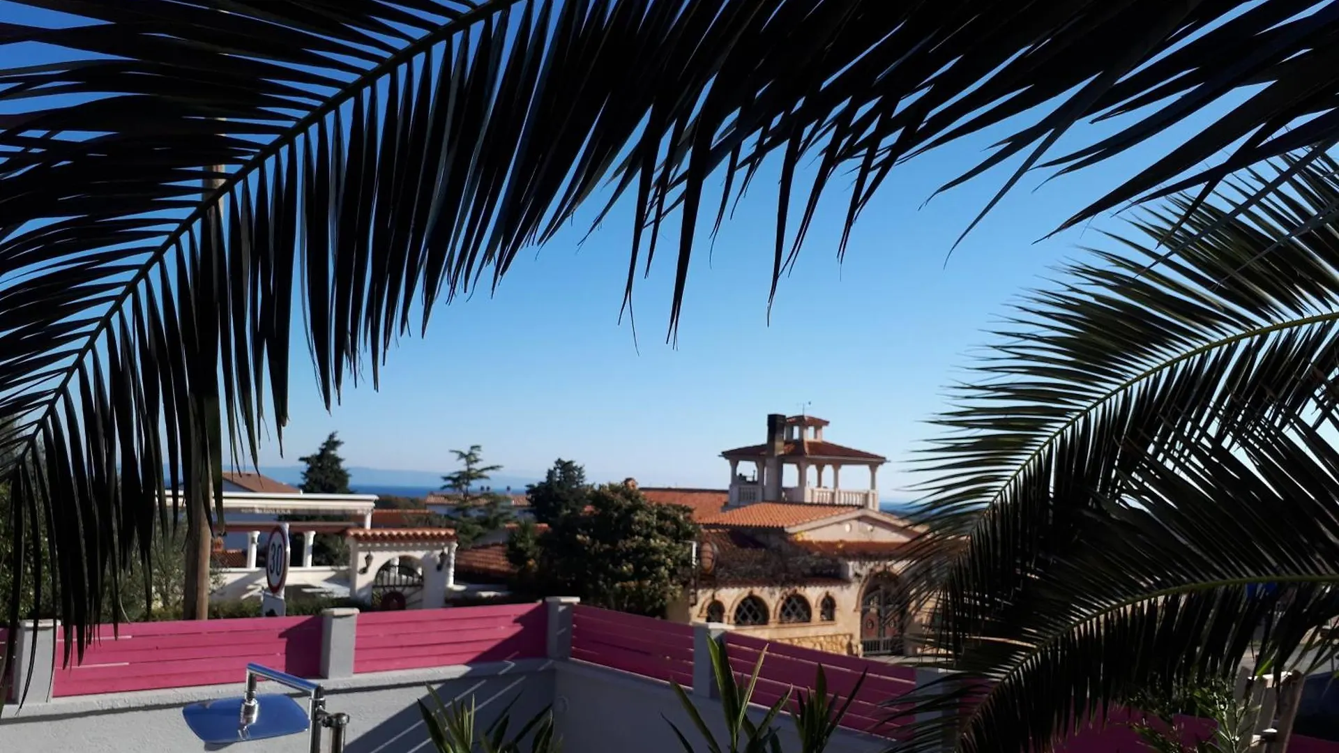 Apartment Doppelzimmer Mit Bad, Terrasse Und Pool Liznjan