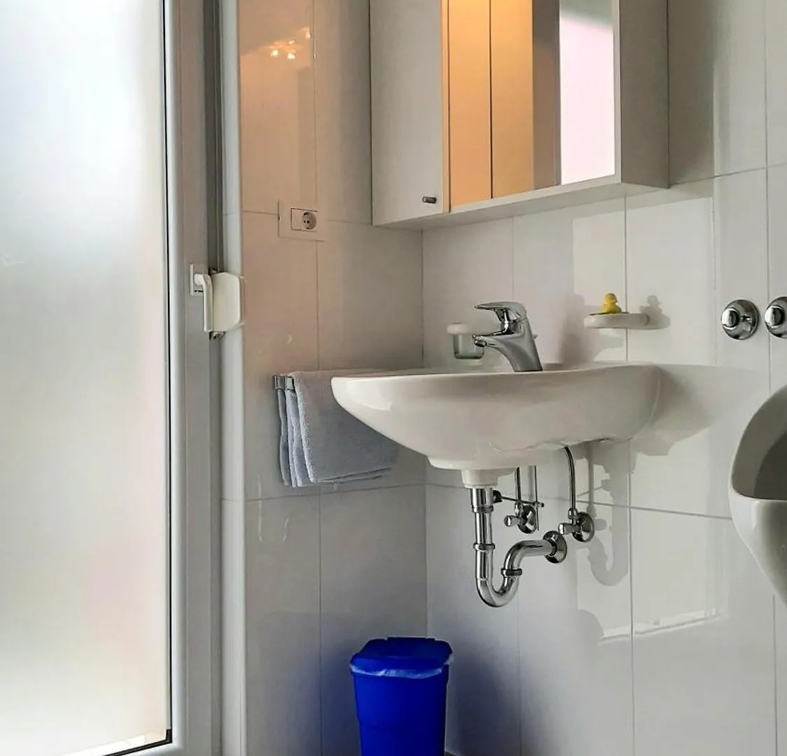 Doppelzimmer Mit Bad, Terrasse Und Pool Liznjan